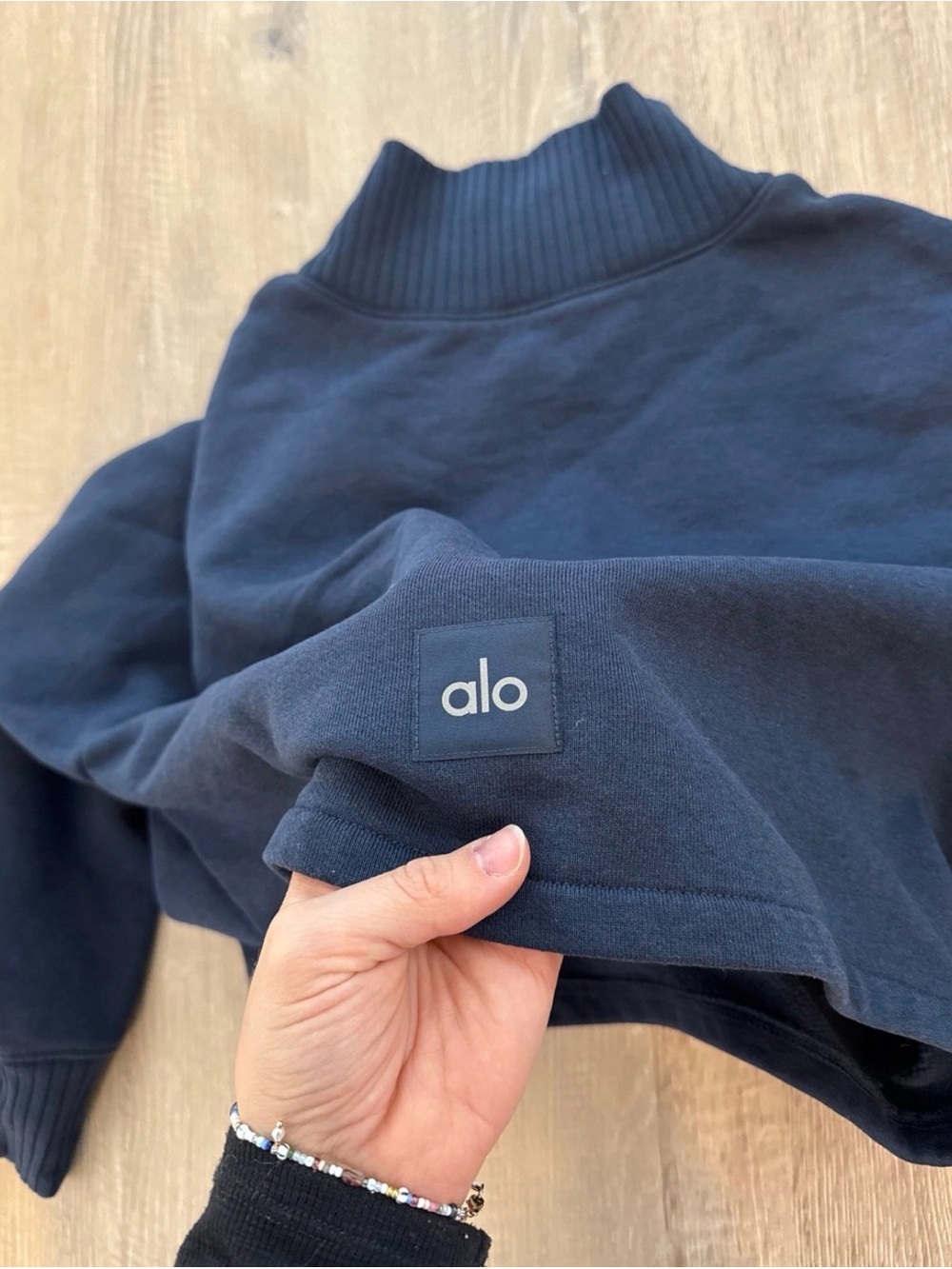 Alo Serenity Cropped Sweatshirt Navy - Picture 3 of 9